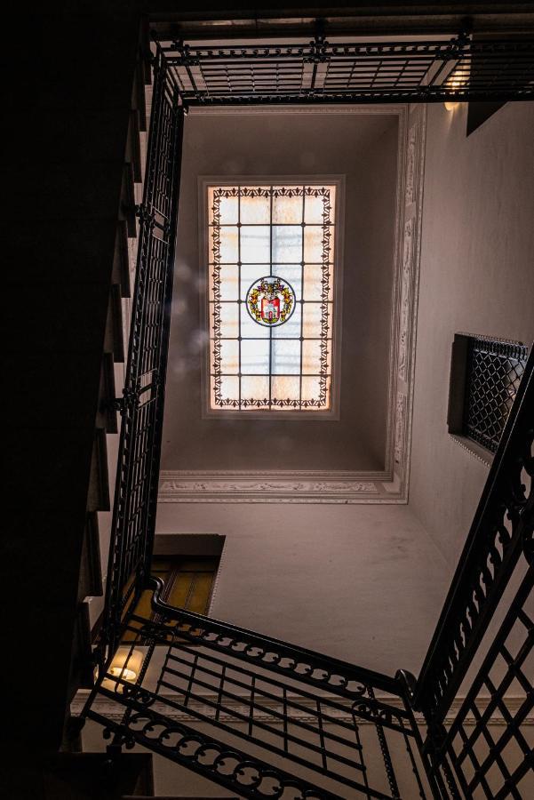 Historico Loft & Rooms Palazzo Adragna XIX Trapani Ngoại thất bức ảnh