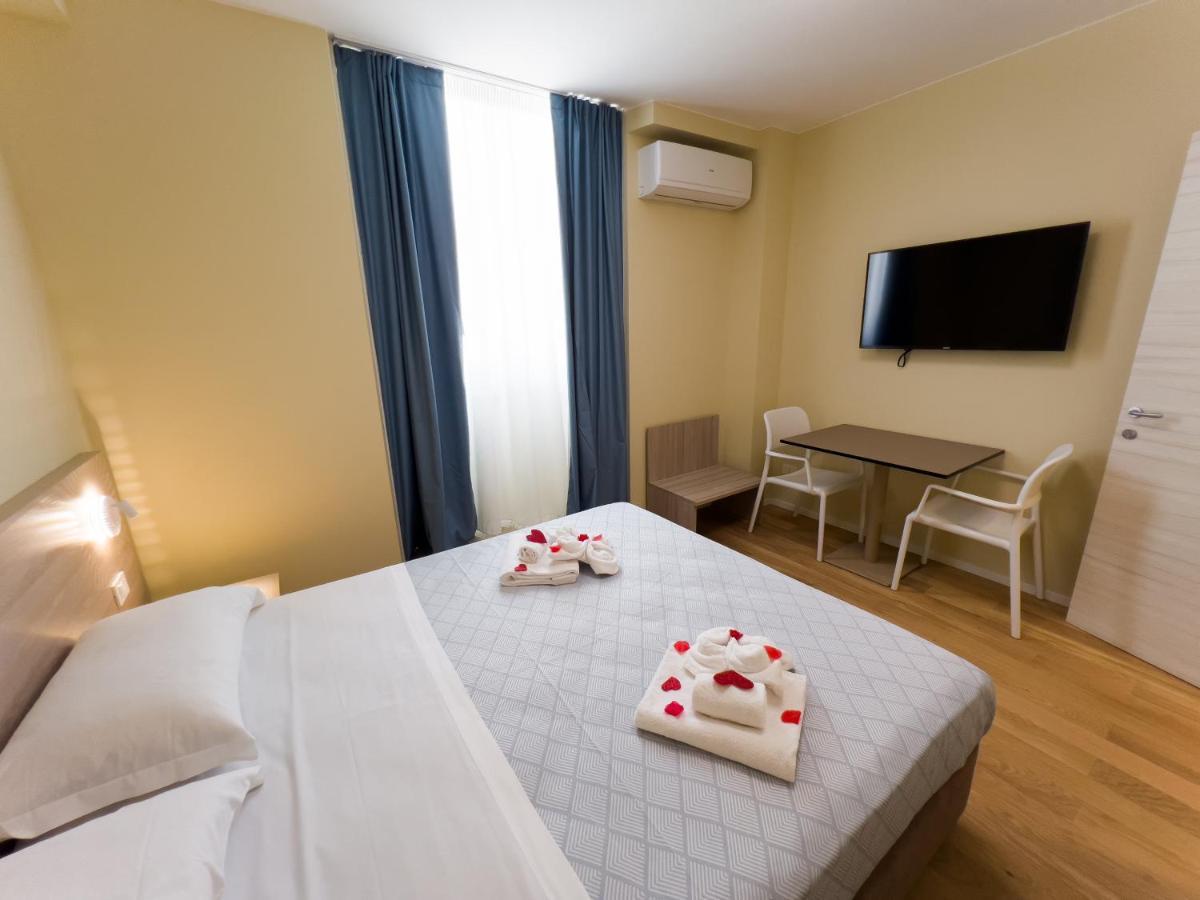 Historico Loft & Rooms Palazzo Adragna XIX Trapani Ngoại thất bức ảnh