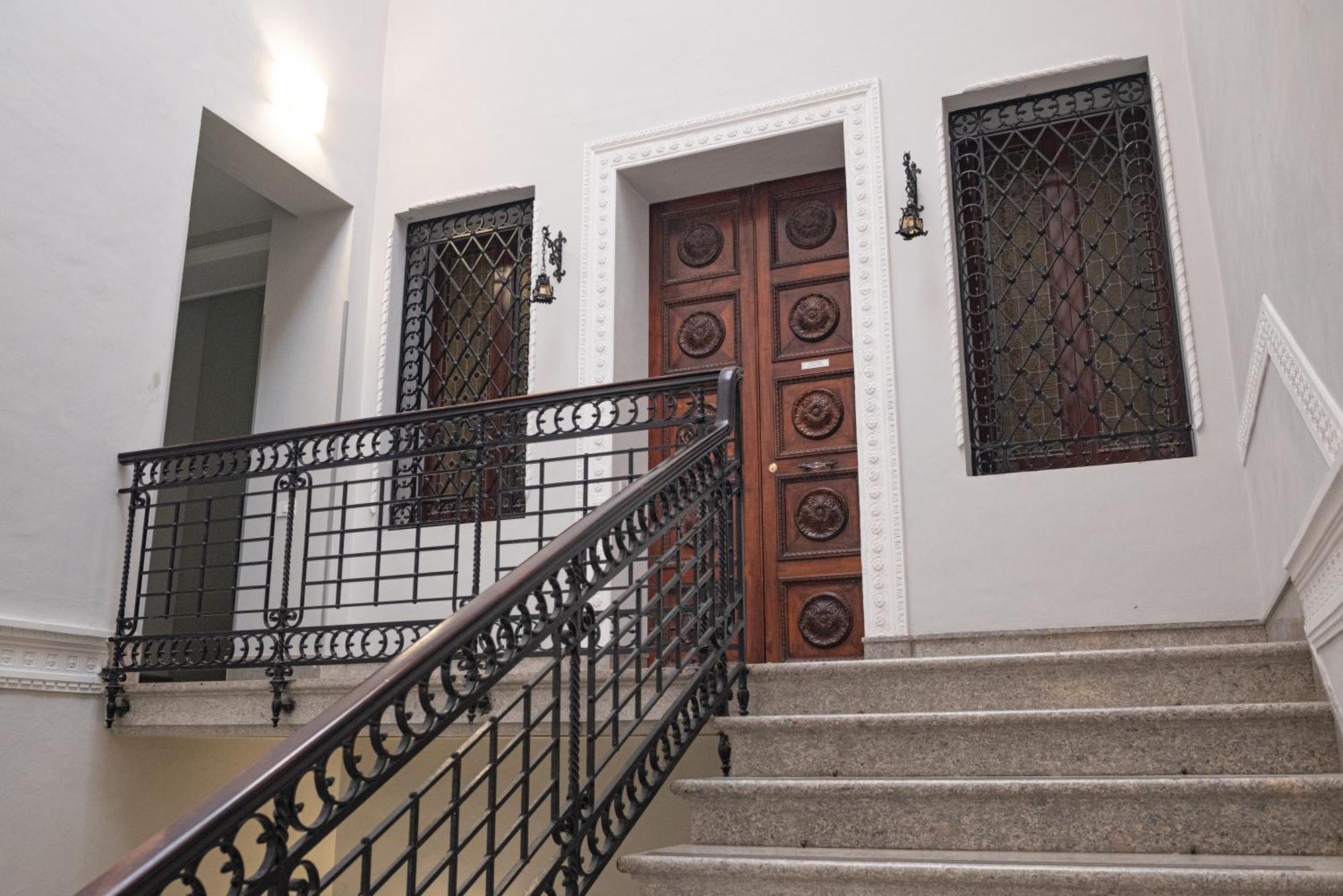 Historico Loft & Rooms Palazzo Adragna XIX Trapani Ngoại thất bức ảnh