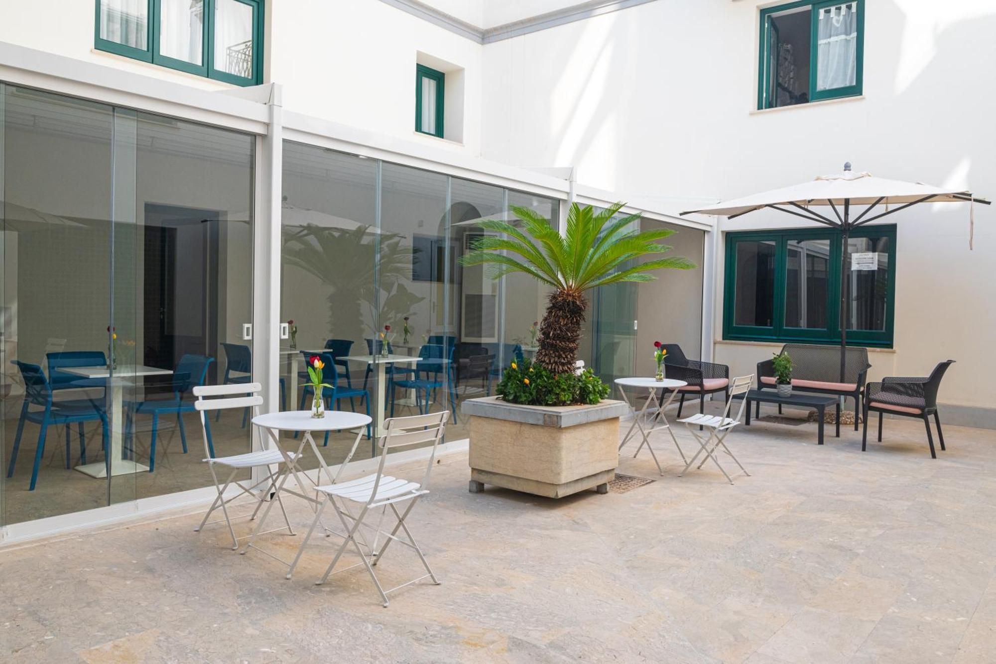 Historico Loft & Rooms Palazzo Adragna XIX Trapani Ngoại thất bức ảnh