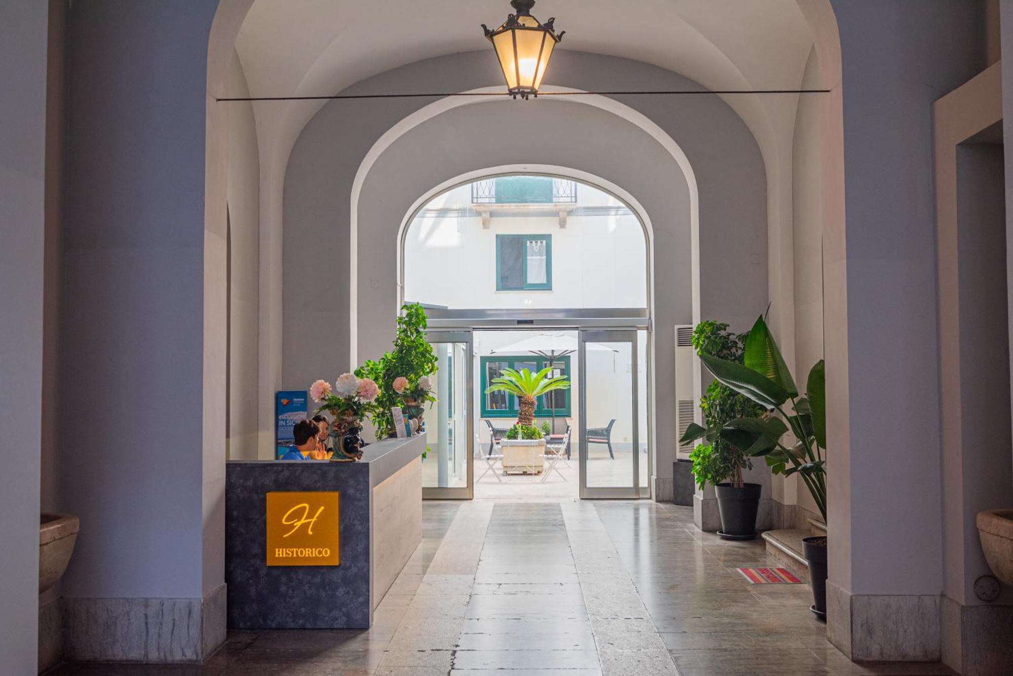 Historico Loft & Rooms Palazzo Adragna XIX Trapani Ngoại thất bức ảnh