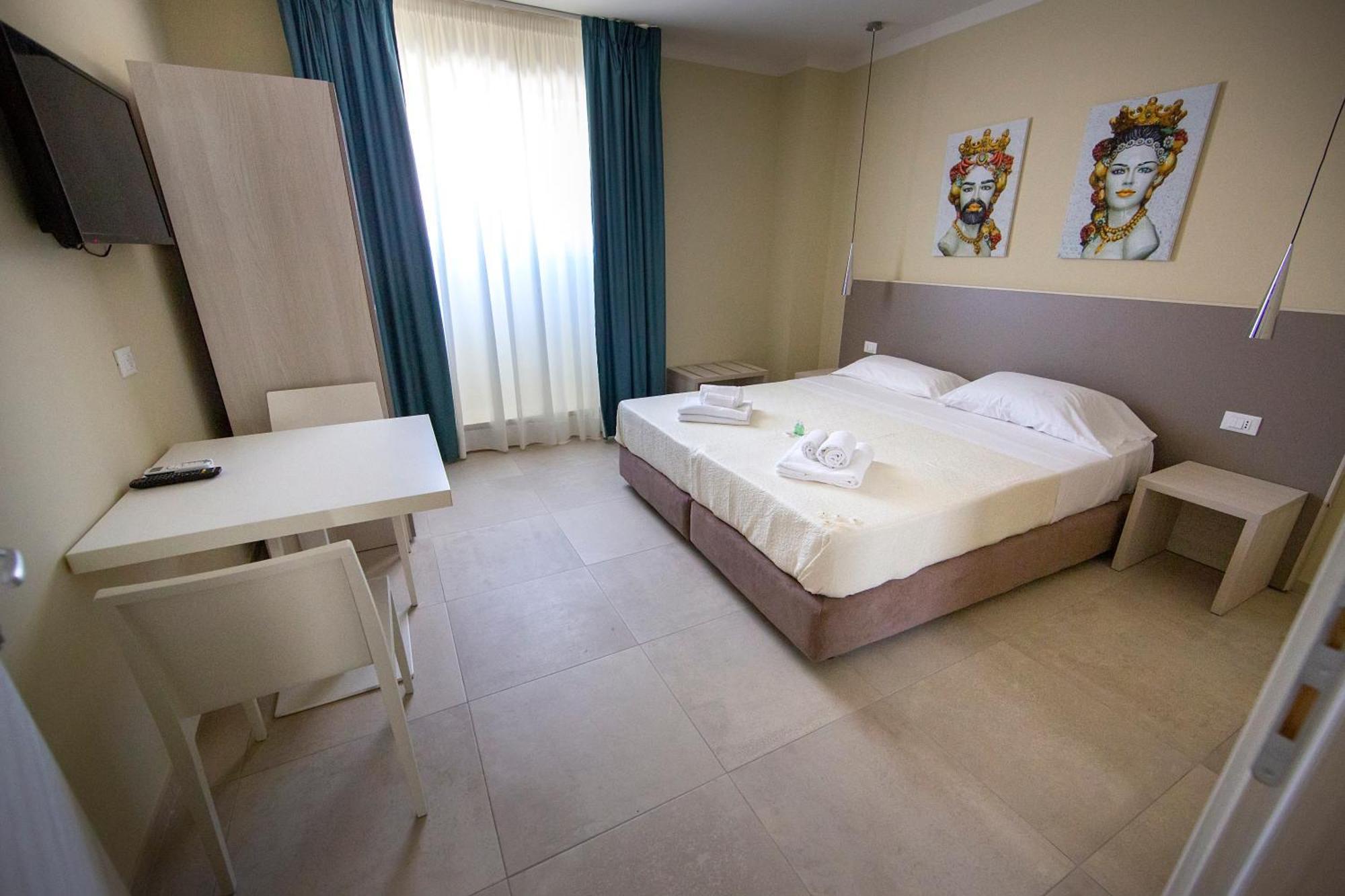 Historico Loft & Rooms Palazzo Adragna XIX Trapani Ngoại thất bức ảnh