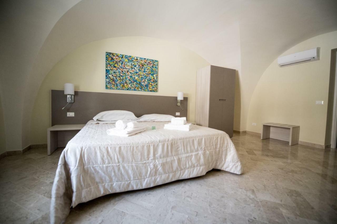 Historico Loft & Rooms Palazzo Adragna XIX Trapani Ngoại thất bức ảnh