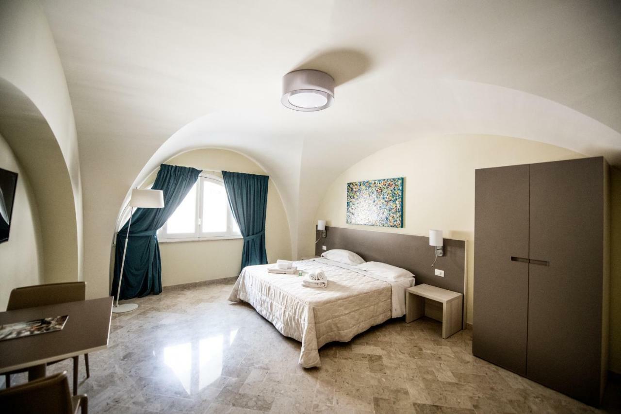 Historico Loft & Rooms Palazzo Adragna XIX Trapani Ngoại thất bức ảnh