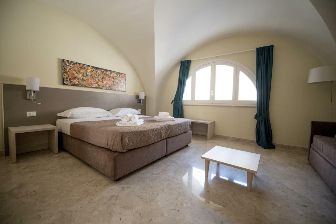 Historico Loft & Rooms Palazzo Adragna XIX Trapani Ngoại thất bức ảnh