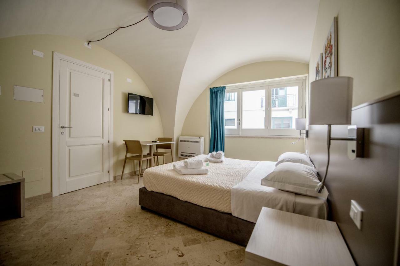 Historico Loft & Rooms Palazzo Adragna XIX Trapani Ngoại thất bức ảnh