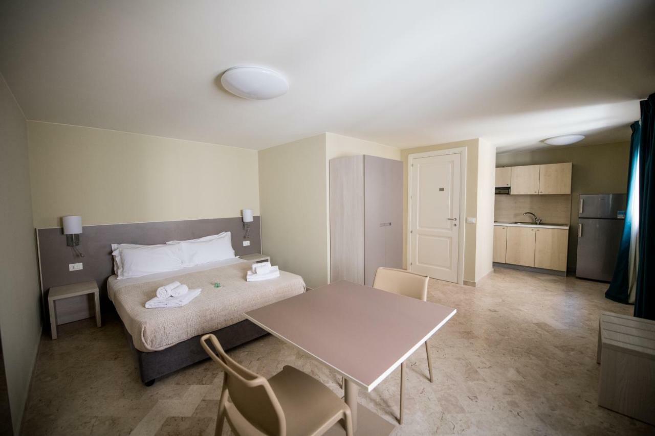 Historico Loft & Rooms Palazzo Adragna XIX Trapani Ngoại thất bức ảnh